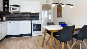 Comfort Apartment, 2 Bedrooms | Interior