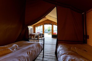 2 bedrooms