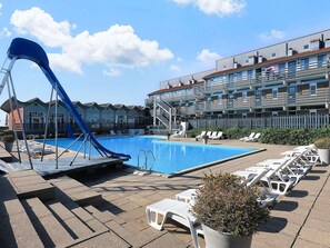 Piscine couverte, piscine extérieure