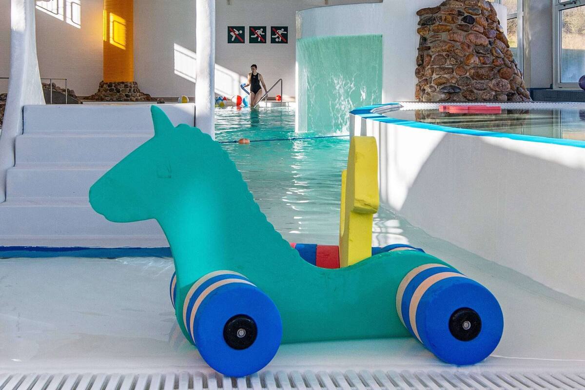 Indoor pool, outdoor pool