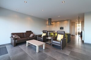 Apartment | Living room - Apartment in Het Zoute With Sea Views (Knokke-Heist)