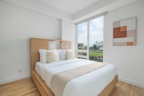 Espace de travail pour ordinateur portable, fer et planche à repasser