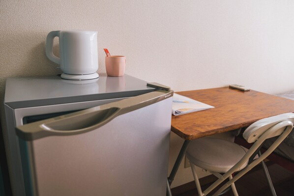 Standard Room, 1 Bedroom, Non Smoking, Balcony | Interior - Osaka English House  (Hirakata)