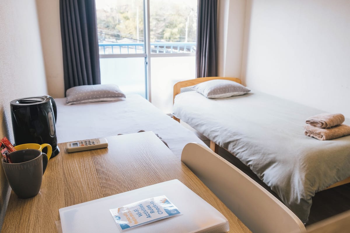 Standard-Zweibettzimmer, Balkon, Stadtblick | Kostenloses WLAN