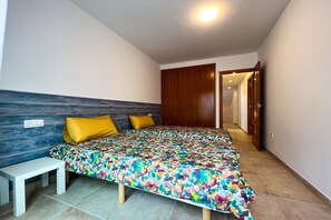 3 chambres, fer et planche à repasser, accès Internet