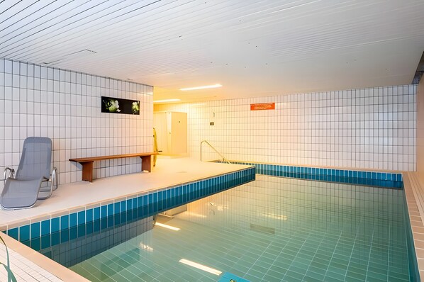 Piscina coberta i piscina climatitzada