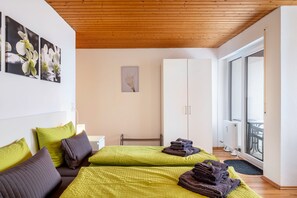 Iron/ironing board, free WiFi, bed sheets
