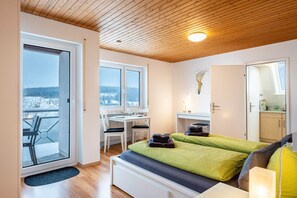 Silitysrauta/-lauta, ilmainen Wi-Fi, vuodevaatteet