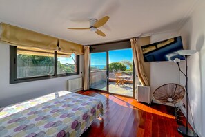 4 Schlafzimmer, Bügeleisen/Bügelbrett, kostenloses WLAN