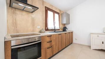 KylskÄp, ugn, spishÀll och diskmaskin