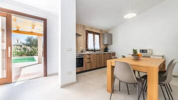 KylskÄp, ugn, spishÀll och diskmaskin