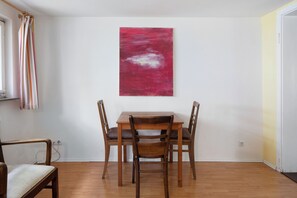 Dining - Holiday Home 'Henke' – In Beautiful St. Georgen (Freiburg im Breisgau)