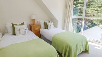 3 bedrooms, individually decorated, individually furnished, free WiFi