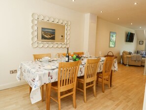 Dining - 6 Red Sails (Poole)