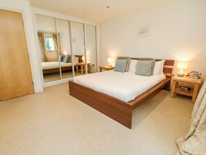 3 bedrooms, individually decorated, individually furnished, free WiFi