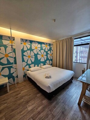 Deluxe Room, 1 King Bed | Free WiFi - V Garden Hotel by Minsu (Kuala Lumpur)