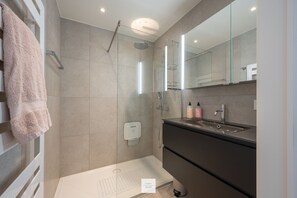 Hair dryer, towels