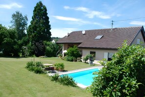 Pool - Apartment 'Mit Pool' with Shared Pool, Shared Garden and Wi-Fi (Straubenhardt)