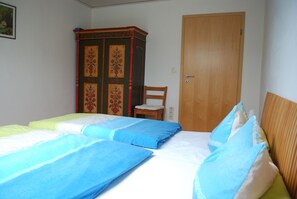 1 bedroom, free WiFi, bed sheets