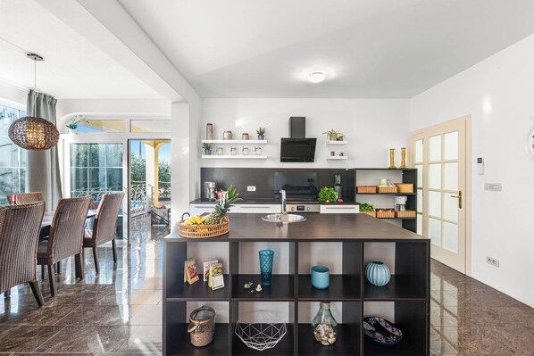 House, Private Pool | Private kitchen | Coffee/tea maker, electric kettle, toaster, freezer - Holiday House with Pool Villa Seabird (Porec)