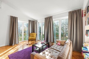 House, Private Pool | Living area | 15-inch flat-screen TV with satellite channels - Holiday House with Pool Villa Seabird (Porec)