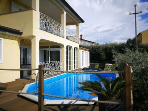 Seasonal outdoor pool