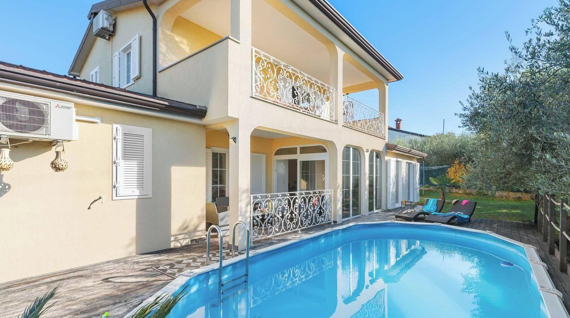 Seasonal outdoor pool