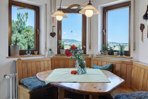 Dining - Holiday Home 'Almschlössle' with Mountain View, Private Terrace and Wi-Fi (Gottmadingen)