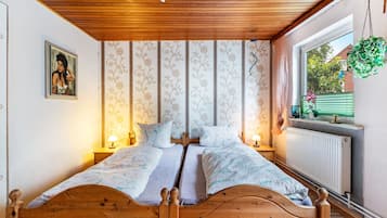 2 bedrooms, free WiFi, bed sheets
