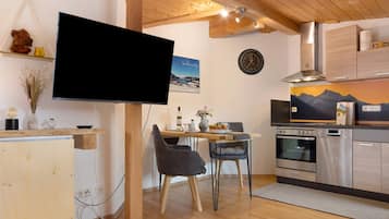 Kühlschrank, Ofen, Herdplatte, Geschirrspüler