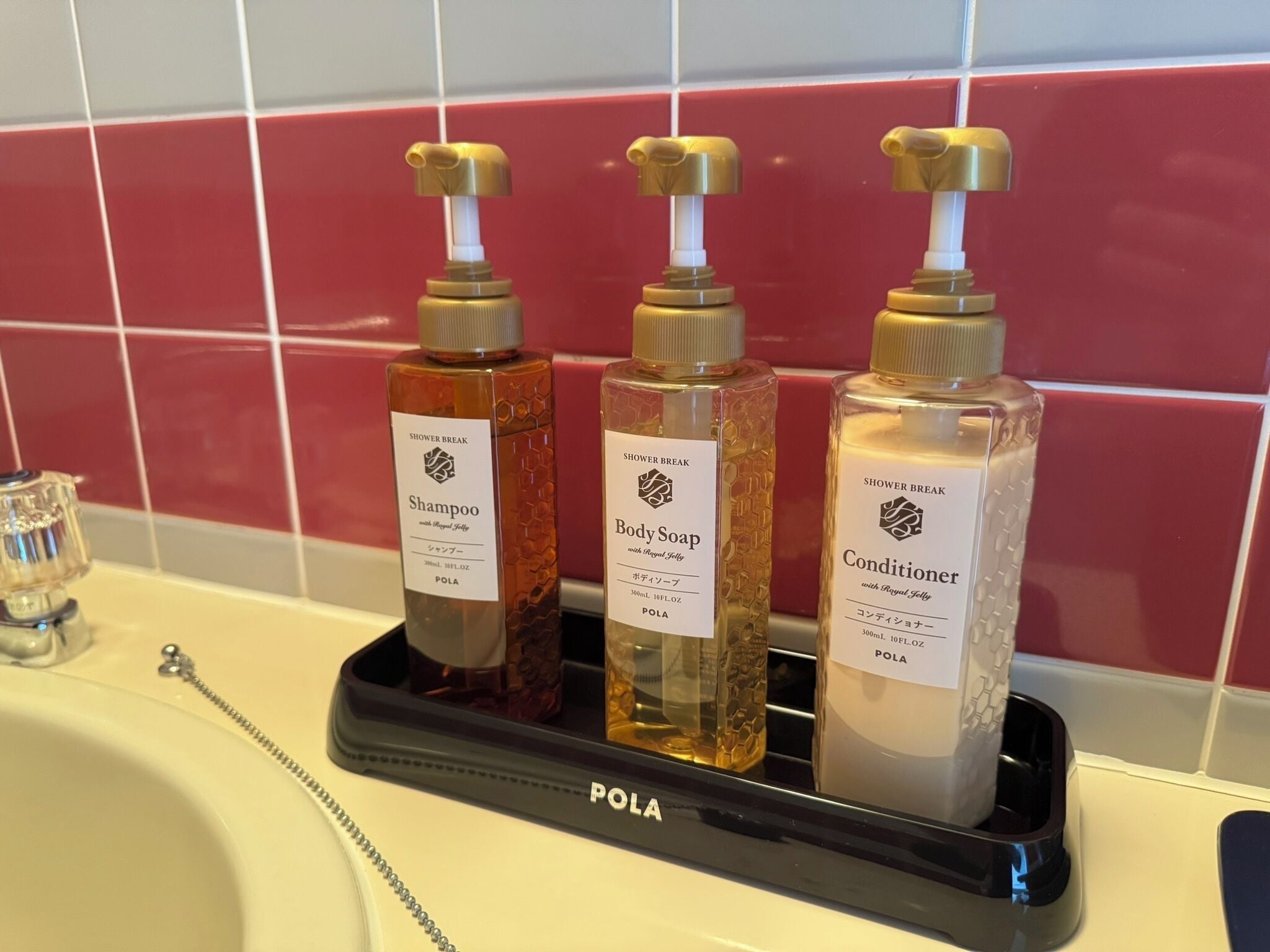 وحدات دش مع أحواض استحمام، مستلزمات مجانية للعناية الشخصية، مجففات شعر