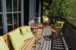 Property grounds - Holiday Home 'Sara' with Private Terrace, Private Garden and Wi-Fi (Seebach)
