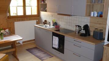 Kühlschrank, Ofen, Herdplatte, Geschirrspüler