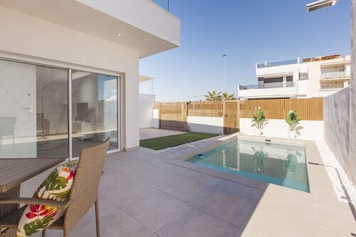 Stylish Villa with (heated) private pool - 900 meters from the beach
