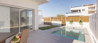 Stylish Villa with (heated) private pool - 900 meters from the beach