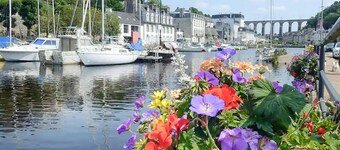 4 bedroom awesome home in Plouigneau