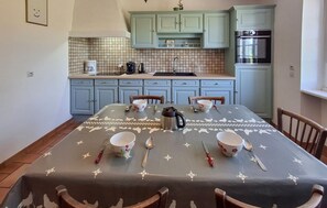 Réfrigérateur, four, plaque de cuisson, lave-vaisselle