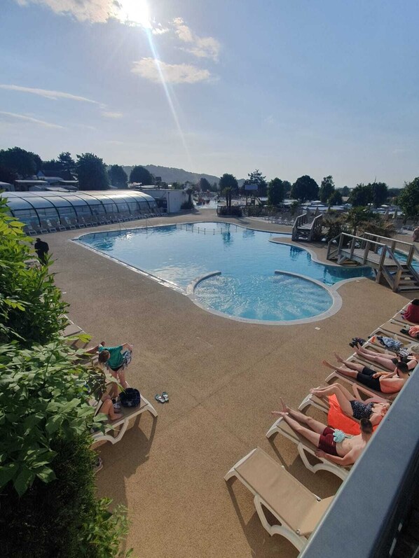 Indoor pool, outdoor pool