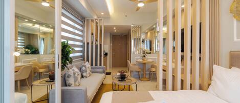 1 bedroom, desk, free WiFi, bed sheets