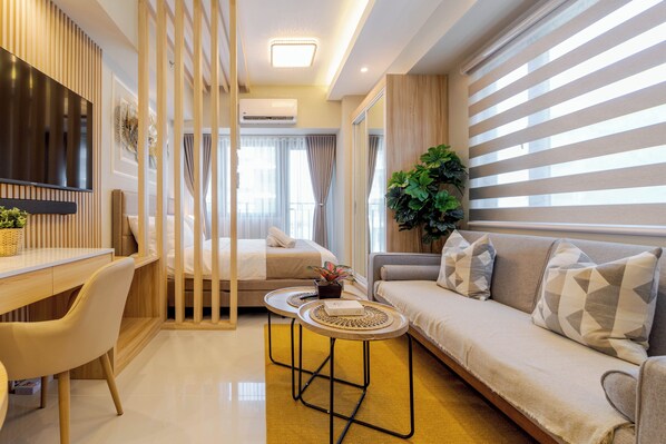 1 bedroom, desk, free WiFi, bed sheets