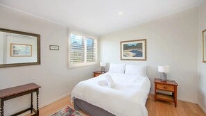 3 sovrum, strykjärn/strykbräda, internet och sängkläder