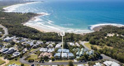 Angourie Blue 3 - Lifestyle Yamba