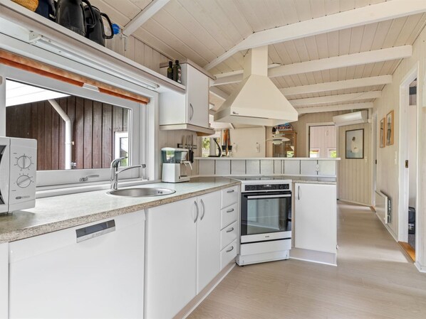 Fridge, microwave, dishwasher, cookware/dishes/utensils