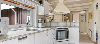 "Hennrik" - 240m from the sea by Interhome