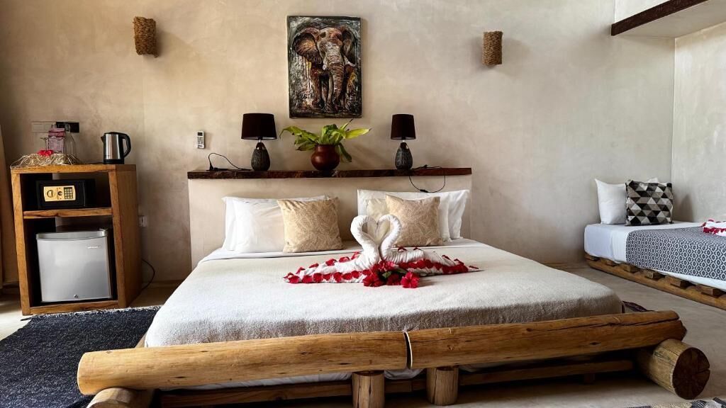 書桌、免費 Wi-Fi