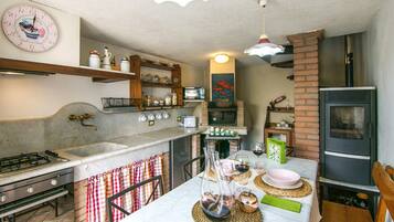 Frigorifero, piano cottura