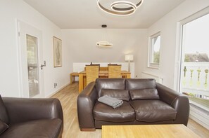 Télévision, chaîne hi-fi