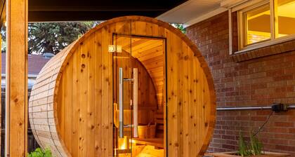 Modern Arvada Suite | Sauna & Games