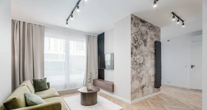 Luxurious Brand New! Private Jacuzzi + Terrace + Parking