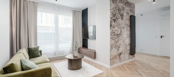 Luxurious Brand New! Private Jacuzzi + Terrace + Parking